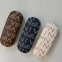 Темно коричневый