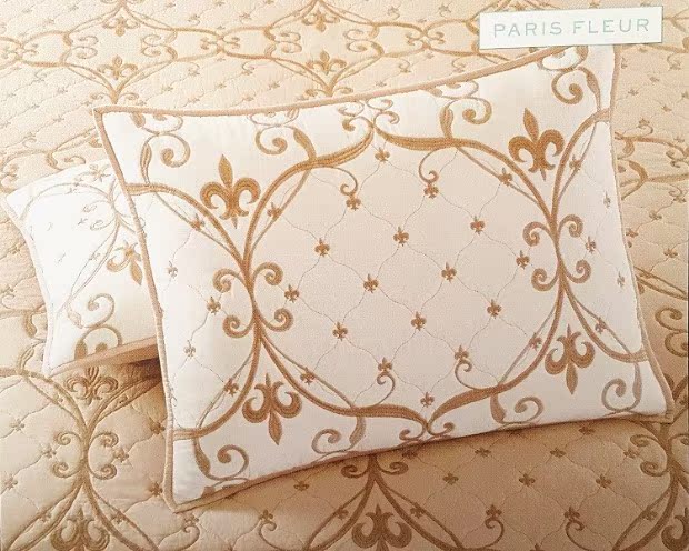 Màu xanh và trắng quá trình bông quilting là để được thêu bìa giường bông đều có máy lạnh ba mảnh mát mẻ vào mùa hè - Trải giường thảm lông trải giường ngủ