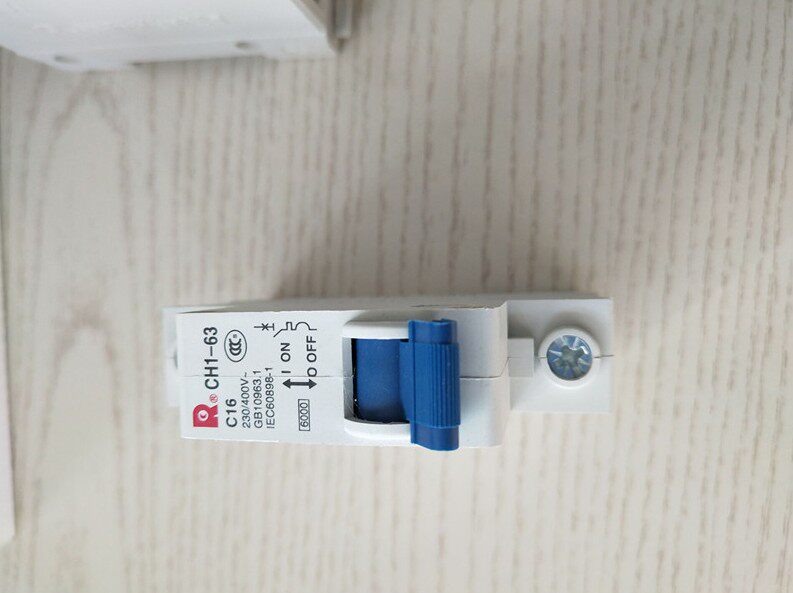 Changshu Miniature circuit breaker CH1-63 1P series CH1 circuit breaker 32A63A16A25A Changshu circuit breaker