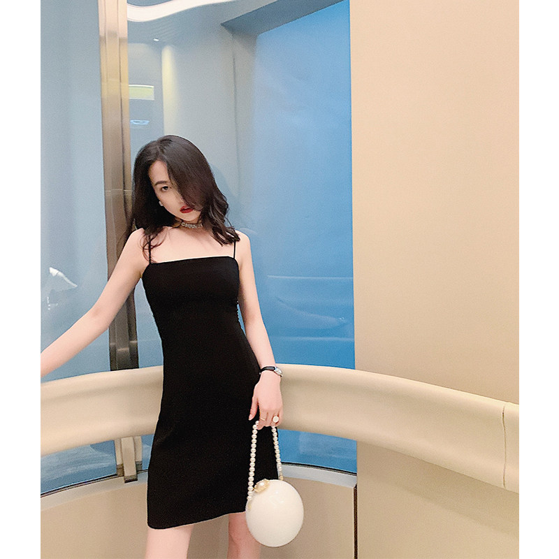 Ye Xiaoxian Black Simple Sexy Suspender Slim Dress Temperament Little Black Dress Banquet Daily Dress