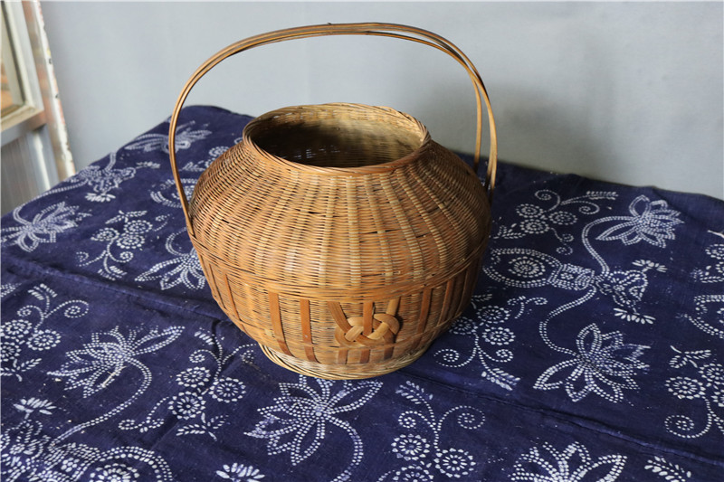 Folklore Nostalgia Bamboo Basket Bamboo Woven Old Objects Hand Woven Basket Countryside Old Hands basket Film and TV Props Leisure Farm