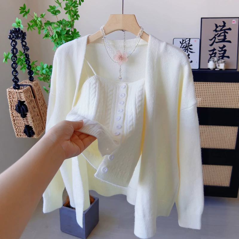 French-Style Gentle and Soft Knitted Cardigan, New Autumn Model, Beautiful Versatile Slim-Fit Loose Sweater Coat for Women French-Style Gentle and Soft Knitted Cardigan, New Autumn Model, Beautiful Versatile Slim-Fit Loose Sweater Coat for Women