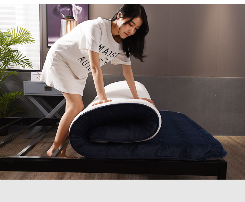 Mùa đông dày flannel ấm nệm nhà 1,5 tatami giường nệm 1.8m 2m đôi xốp pad là - Nệm đệm lò xo hanvico