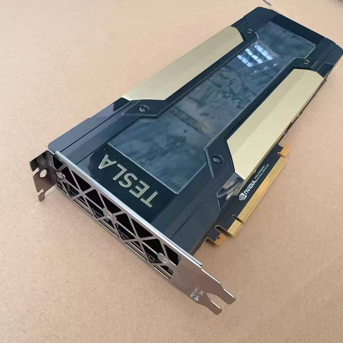 Nvidia Tesla V100 16g แบบ PCIe ของการ์ดประมวลผลสำหรับการฝึกอบรมและการให้เหตุผลด้านปัญญาประดิษฐ์ ของแท้