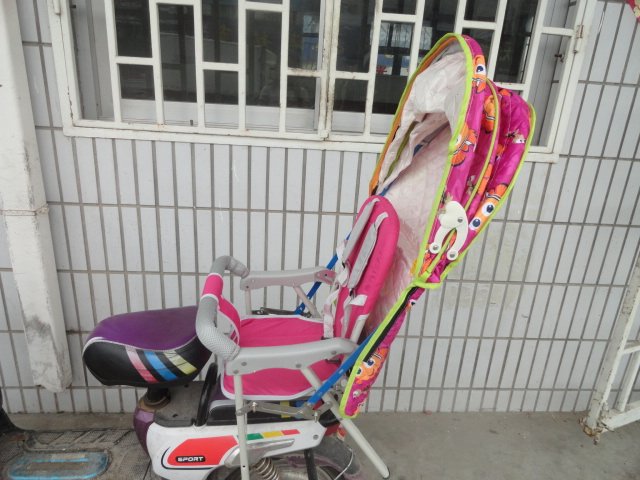 siège enfants pour vélo - Ref 2422737 Image 69
