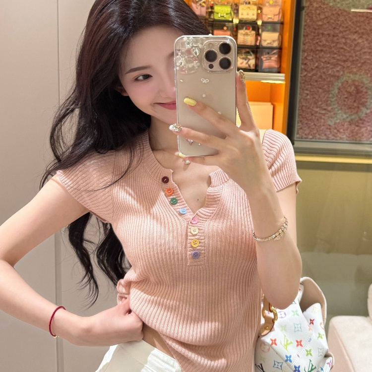 Korean Dopamine Style Outfit with Colorful Buttons, Regular Shoulder Pink Short-Sleeve T-Shirt for Women, Summer Slim-Fit Short V-Neck Top