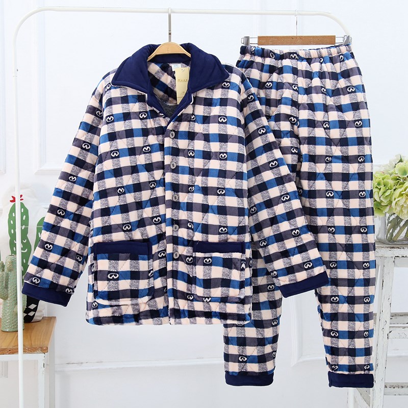 Bộ đồ ngủ mùa đông mens flannel ba lớp cộng với nhung dày nhung san hô trẻ có thể mặc bên ngoài bông dễ thương để giữ ấm.