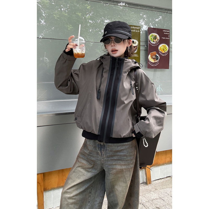 Designed Detachable Two-Piece Jacket for Women, 2026 Autumn New Style, Loose and Versatile Outdoor Jacket, Short Coat Designed Detachable Two-Piece Jacket for Women, 2026 Autumn New Style, Loose and Versatile Outdoor Jacket, Short Coat