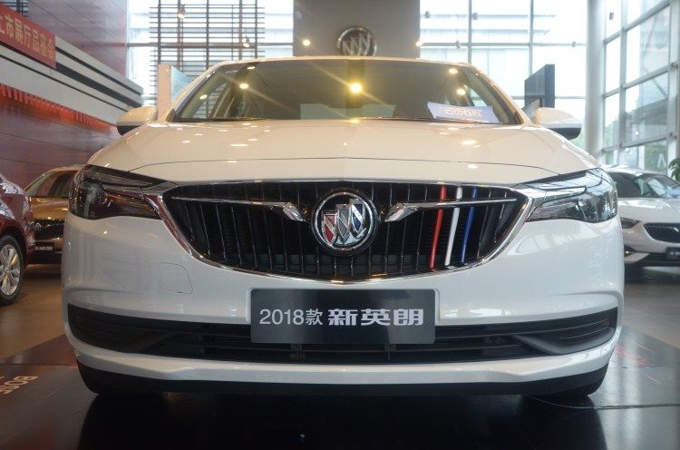 Buick 19 mới Yinglang trong mạng đã sửa đổi dải ba màu LaCrosse 18 năm dán trang trí xe Weilang trang sức đặc biệt - Truy cập ô tô bên ngoài