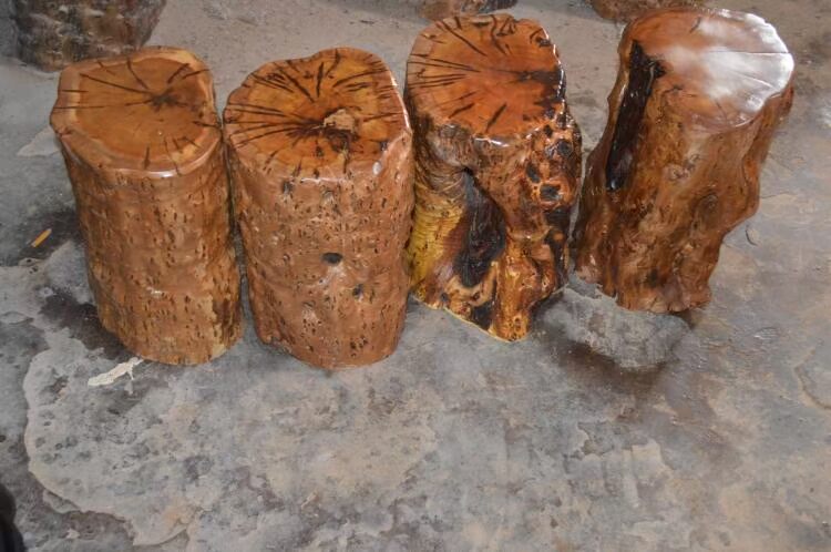 Táo tàu gỗ khối rắn gỗ ngồi trụ cây trụ rễ khắc phân tự nhiên cây khối u khắc gốc lớn cơ sở táo tàu gỗ - Các món ăn khao khát gốc 	bàn ghế gốc cây cao cấp