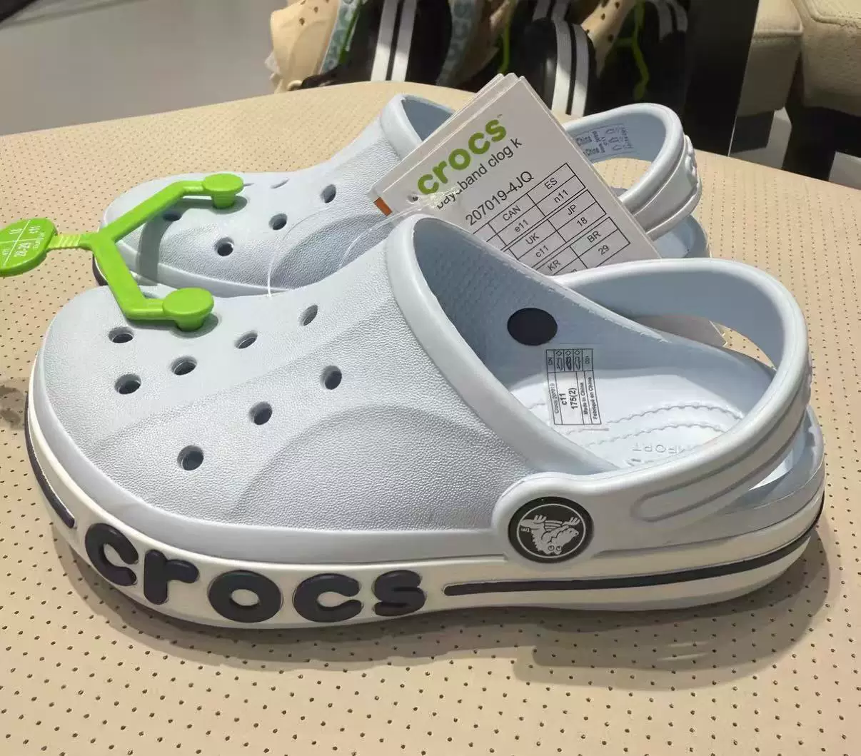 Аутлет Kwai Tsai Crocs Bayaband Crocs пещерные туфли одинаковый стиль для мужчин и женщин, синий