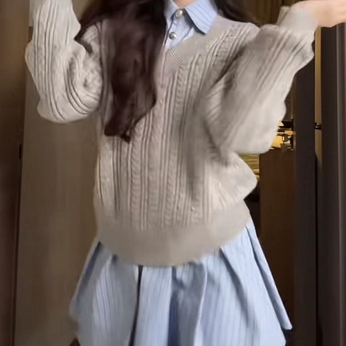 Лонгслив, свитер, базовая приятная телу синяя рубашка, комплект, с вышивкой, V-образный вырез, по фигуре