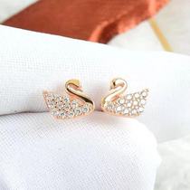Color gold 18K rose gold Little Swan earrings temperament Joker zircon diamond earrings to send girlfriend to girlfriends 750