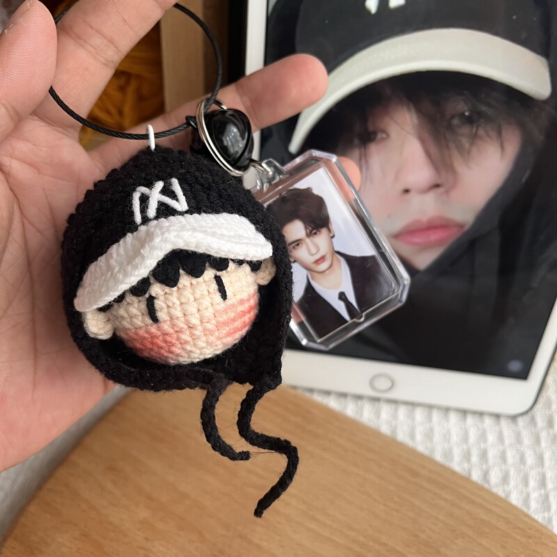 Zhang Linghe's Handmade Crochet Doll Keychain, Cute Yarn Doll Keychain, Fan Support Gift Pendant