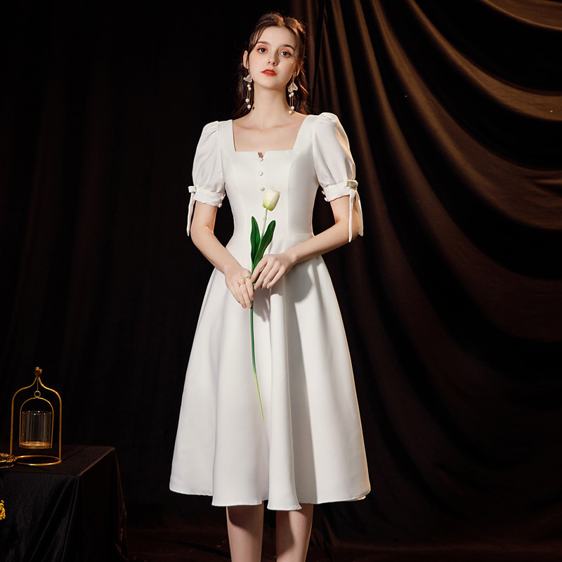 White satin light wedding dress minimalist with little white dress French style collar registered engagement small gown dress normally available to wear