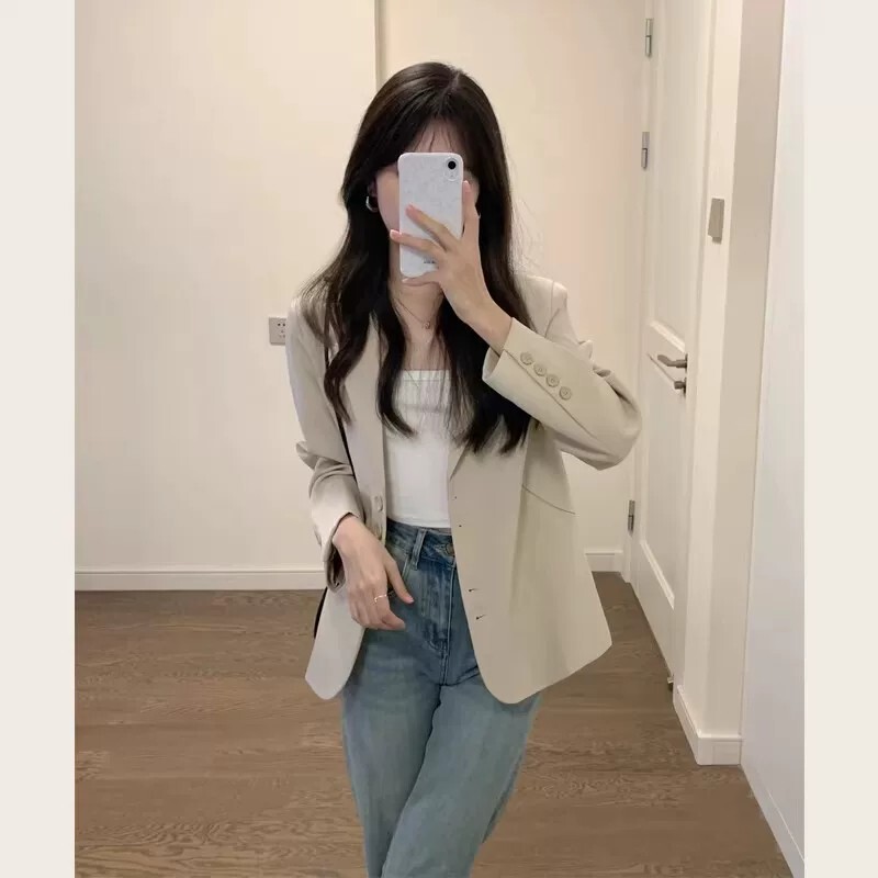Off-White Casual Blazer for Women, New Spring and Autumn Style, Short Version for Petite Figures, Elegant and Versatile Suit Off-White Casual Blazer for Women, New Spring and Autumn Style, Short Version for Petite Figures, Elegant and Versatile Suit