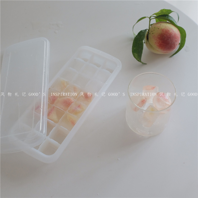 Silicone gel with lid ice-making box summer ice-freezing ice cubes molds 24 g 36 g easy to get ice