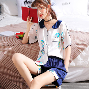 夏季薄款冰丝短袖短裤休闲两套精装