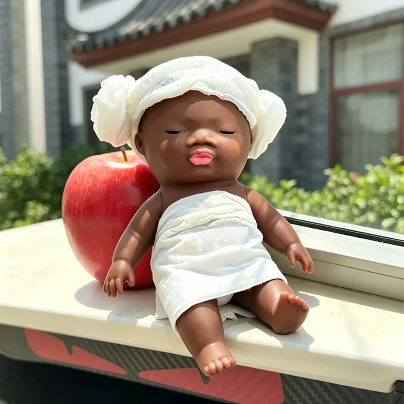 ナターシャ・ブラック人形 スクイーズフィギュア、正規品、ストレス解消ぬいぐるみ、ゴム製ブラックフィギュア、減圧ツール