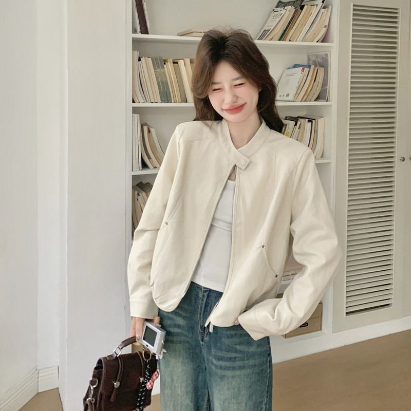 Versatile and Stylish Pu Leather Jacket for Women, Early Spring New Style, Off-White Small Stand Collar, Petite Loose Short Coat
