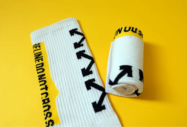 Off thủy triều thương hiệu vớ thể thao 18ss cordon ow vớ nhiệt độ hip hop ống thể thao vớ tất cute