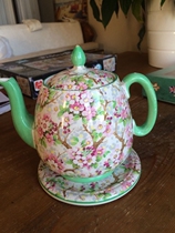 Booked UK Shelley Shelley antique bone porcelain MAYTIME subsection coffee maker with base