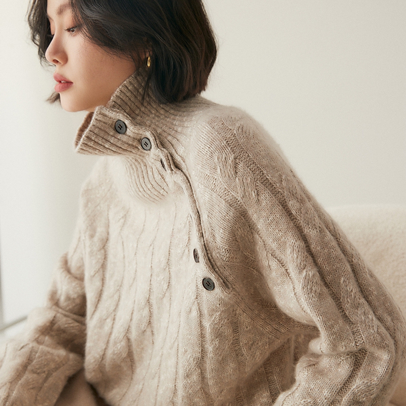 Heavy-Duty Lazy Style Cashmere Sweater with Diagonal Buttons, Floral Yarn, Thick Cable Knit, High-Neck Sweater, Korean Style, New Autumn and Winter Women's Knitwear