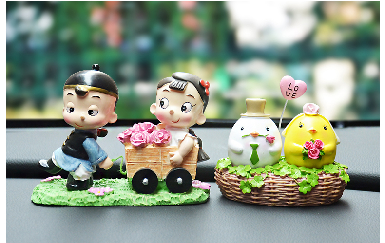 Sáng tạo xe trang trí búp bê dễ thương Phim hoạt hình phụ kiện xe hơi Đồ trang trí phụ kiện xe hơi Búp bê nội thất xe hơi trang trí taplo ô tô