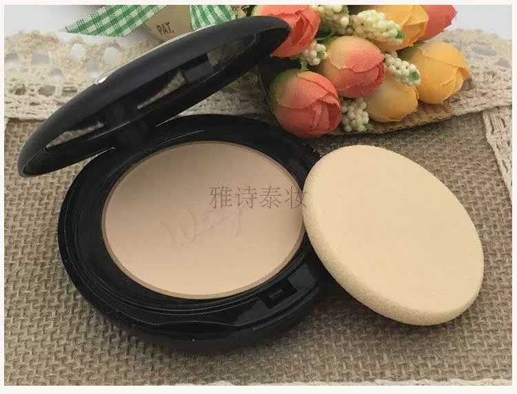 Bột cánh Thái Lan siêu mỏng không thấm nước kiểm soát dầu che khuyết điểm cách ly bột khô sửa chữa da lâu trang điểm ướt và khô - Bột nén phấn phủ không màu