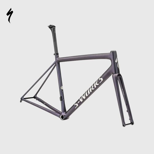 Специализированная молния S-Works Aethos Легкая стойка из углеродного волокна.