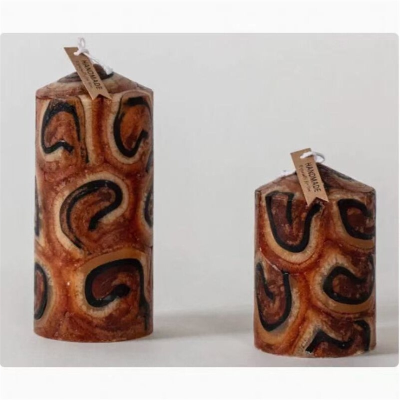 Medieval European Retro-Style Decorative Handmade Large Cylindrical Candles, Romantic European-Style Dining Table and Coffee Table Aromatherapy Decorations