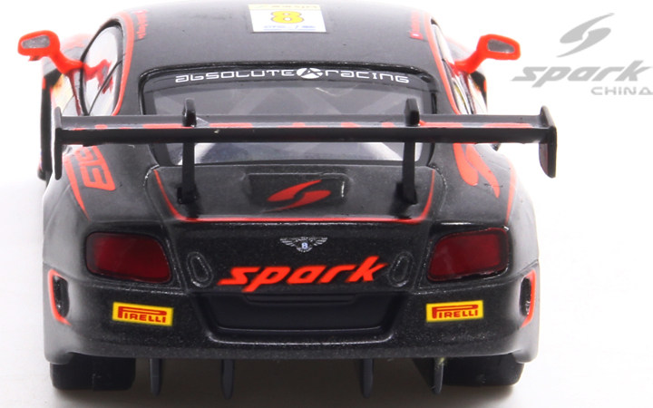 1:64 Spark Bentley Continental GT3 2015 Macau GP FIA GT World Cup
