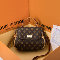 Hong Kong net red pet cute pet bag womens fashion version of the wild crossbody bag Leather womens bag shoulder handbag women