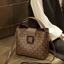 Retro Bucket Bag Large Capacity Pet Backpack Handbag inclined satchel bag New tide Alphabet Nets Red 100 Ride Tide