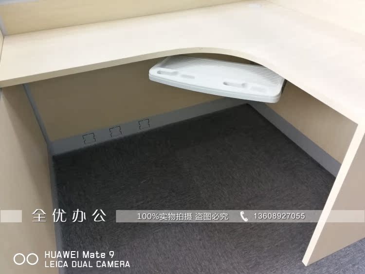 Bàn thẻ ghế kết hợp đơn giản và hiện đại Nhân viên Tế Nam 24 người bàn ghế máy tính ghế nhân viên