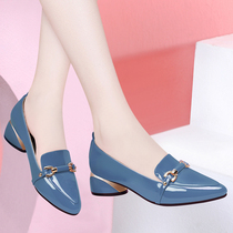 Patent leather middle heel single shoes 2021 new autumn and winter Tide brand small leather shoes soft bottom comfortable rough heel leisure shoes women
