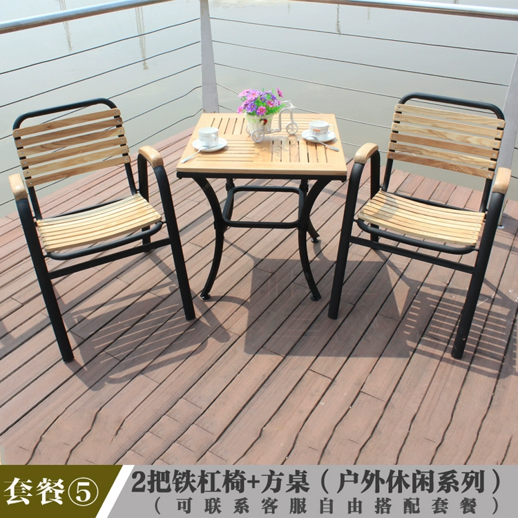 Ngoài trời ngoài trời rắn bàn gỗ và ghế rèn sắt sân thượng gỗ chất bảo quản gỗ vườn giải trí cà phê ban công kết hợp bộ đồ nội thất ghế treo ban công