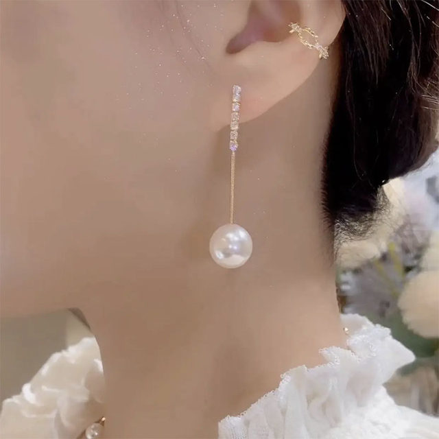 2022 new trendy light luxury high-end sense pearl earrings female 925 sterling silver needle simple temperament face thin earrings