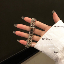 Wang Carr with the same Cuban Handchain Women Shins Wind Light and Extravagant Crowd Design Boy Tide Bracelet Advanced Accessories