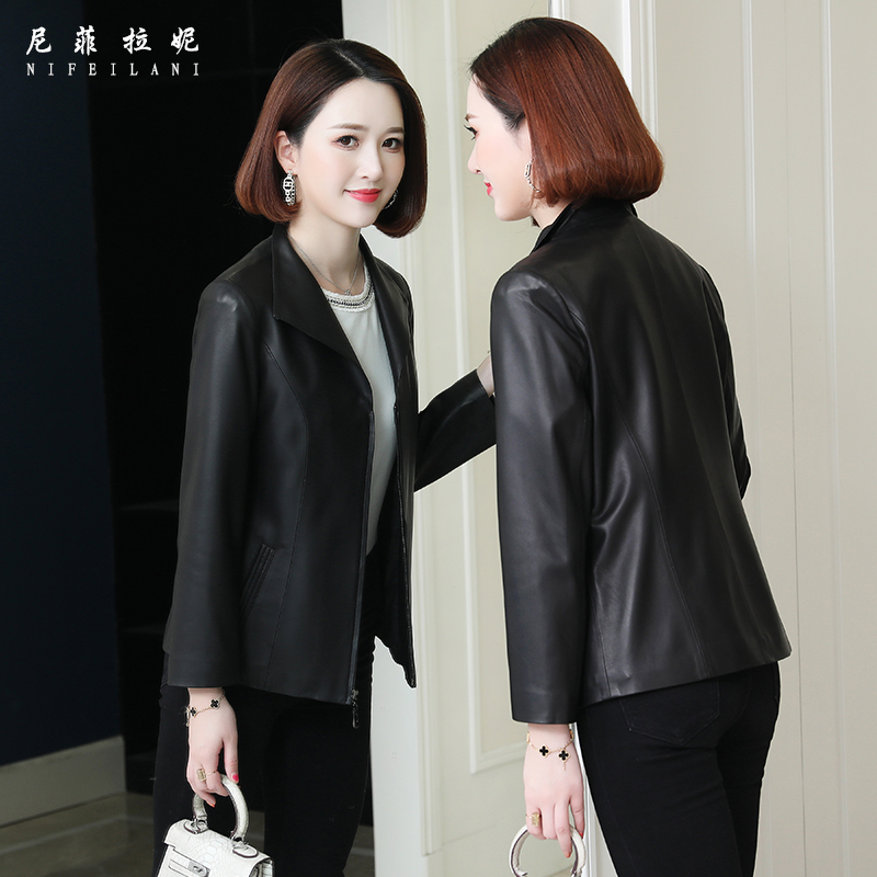 Leather clothes woman short spring autumn 2022 new middle aged mother close-up sheep peeler car clothes genuine leather leather jacket jacket