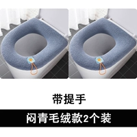 Маленький зеленый [плюшевый стиль] принесите 2 предложения.