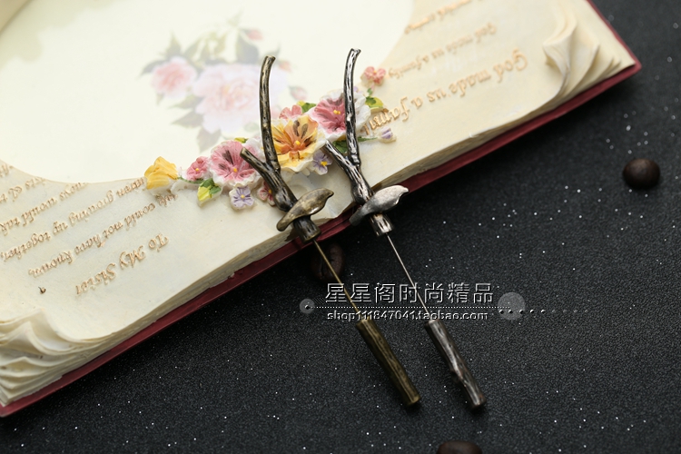 Phong cách retro hoa mai lá phụ nữ áo khoác trâm lá chim trâm cài khăn choàng trâm cài phụ kiện huy chương trâm cài áo cao cấp