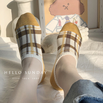 New products have been popular for half a century. Plaid ladies summer socks invisible shallow boat Socks thin non-slip cotton tide