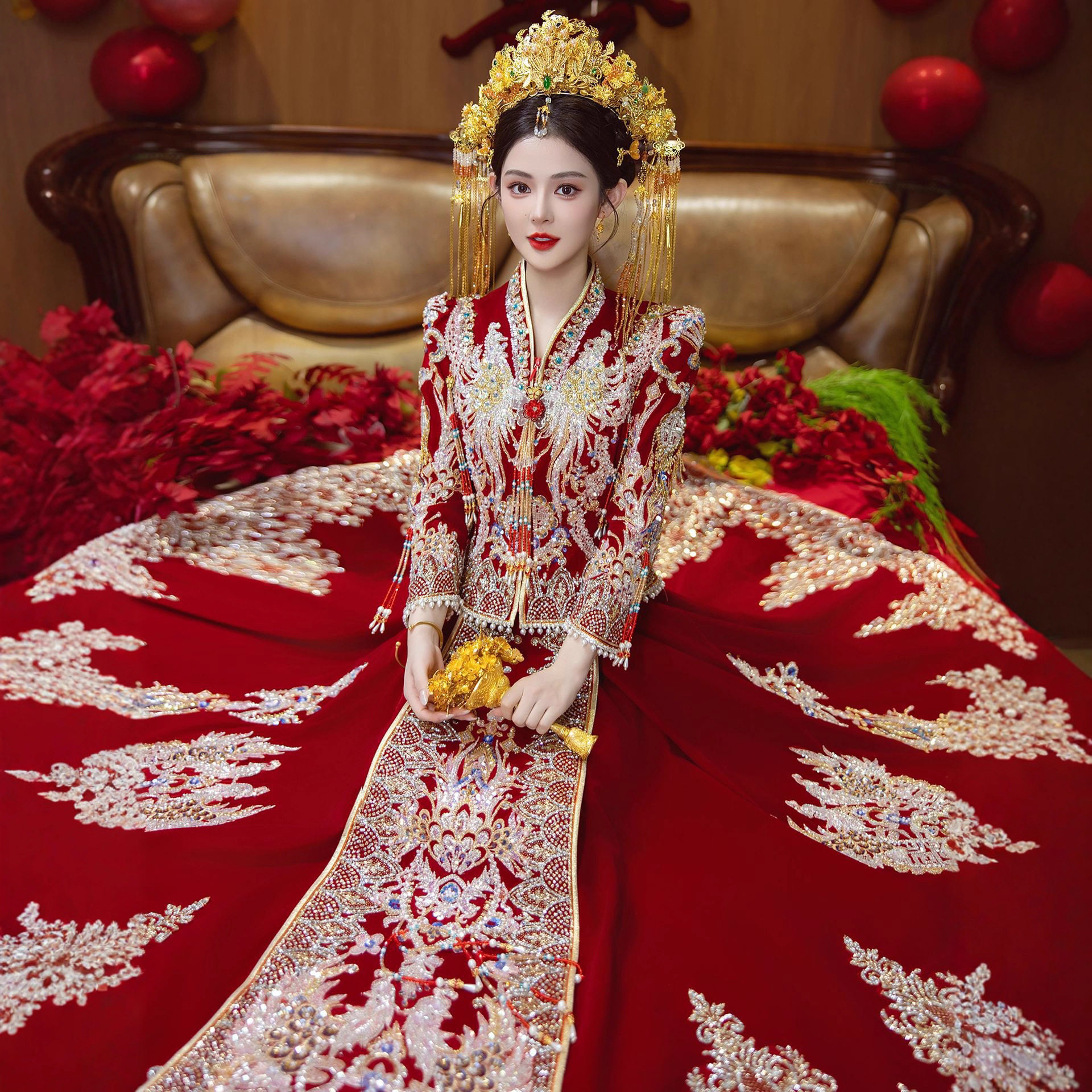 新娘结婚秀禾服2025新款刺绣中式婚纱凤冠霞帔高级感敬酒服V领