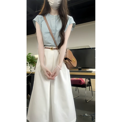 Летняя синяя рубашка с короткими рукавами и рубашка для женщин 2025 Новый легкий роскошный высококачественный французский молочный в стиле нежный дофаминовый топ