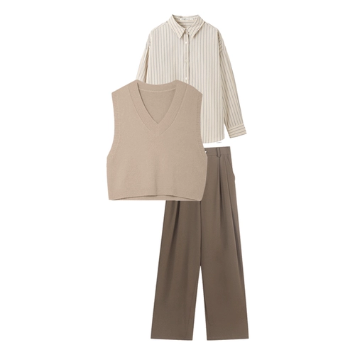 Осенняя одежда сочетается с комплектом корейского шика, солеными, легкими и выдержанными комплектами-двойками для новых женских костюмов ранней осени.