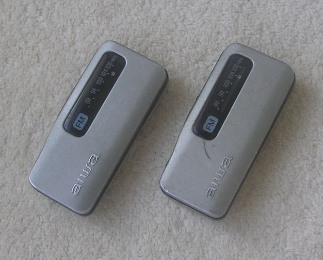 AIWA CR-A77 FM radio