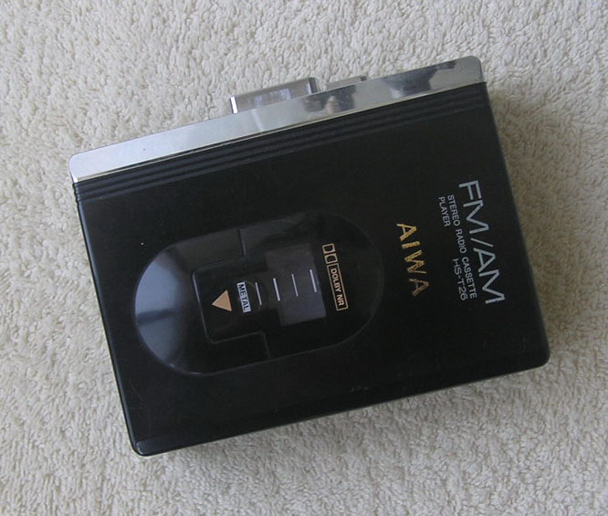 AWA HS-T26 to retract the tape to be listened to (problem machine)