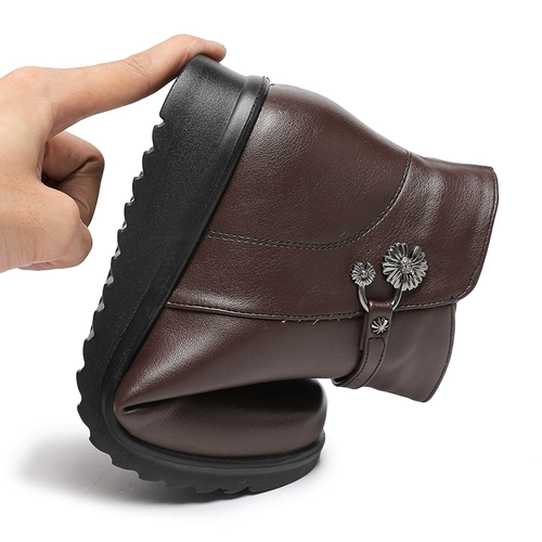 Зимние флисовые удерживающие тепло нескользящие туфли для матери, короткие сапоги, зимняя обувь для кожаной обуви, для среднего возраста