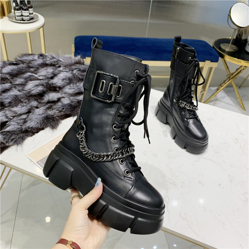 European station leather Martin boots women's 2022 new thick bottom muffin plus velvet belt buckle British style chain boots